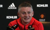 HLV Ole Gunnar Solskjaer bất ngờ cho rằng Liverpool không mạnh bằng M.U.