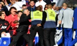 Clip: Mourinho đòi ‘ăn thua đủ’ với trợ lý HLV Chelsea