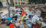Đường Huỳnh Thúc Kháng kéo dài - làm xong đến đâu, rác đổ ngập tới đó
