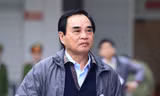 Bị cáo Văn Hữu Chiến tại tòa án Hà Nội.