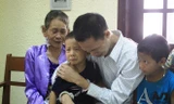 Cuộc gặp gỡ đầy nước mắt của bị cáo Thịnh cùng mẹ và 2 con trong phiên tòa phúc thẩm