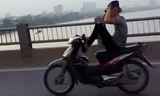 Quái xế diễn "xiếc khỉ" trên cầu Vĩnh Tuy