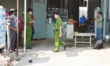 Cơ quan điều tra đang khám nghiệm hiện trường vụ án