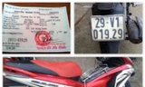 Chiếc xe đeo biển kiểm soát giả, có giấy đăng ký giả hết sức tinh vi bị cảnh sát "lật tẩy"