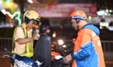 Bị đo nồng độ cồn, nam shipper bỏ xe máy và nghỉ việc