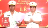 Công bố quyết định của Bộ trưởng Bộ Công an với Công an tỉnh Vĩnh Long