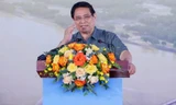 Dự khởi công cầu Tứ Liên, Thủ tướng Phạm Minh Chính đề nghị hoàn thành trong 24 tháng