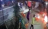 Truy tìm 3 thanh niên truy sát nhiều người thương vong tại quán nhậu