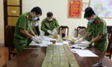 45 bánh heroin giấu dưới ghế xe khách