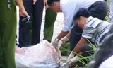Mẹ hoảng hốt khi thấy thi thể con trai trong bao tải