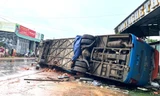 Lật xe khách ở Đắk Lắk, ba người tử vong