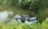 Người phụ nữ tử vong trong ô tô lật ngửa dưới ao ở Thái Nguyên