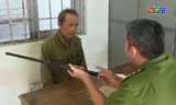Bắt cụ ông 65 tuổi dùng súng kíp bắn người trộm gà