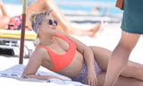 Hậu trường chụp bikini nóng bỏng của siêu mẫu ngoại cỡ Iskra Lawrence
