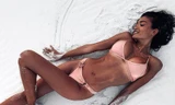 Kelly Gale khoe vóc dáng tuyệt mỹ với nội y Victoria' Secret