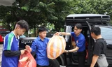 Chuyến xe nghĩa tình của tuổi trẻ Đà Nẵng lăn bánh, tiếp sức vùng ngập lụt