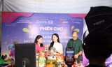 Tiktoker nổi tiếng livestream bán đặc sản ở Đà Nẵng