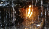 Bí ẩn ngọn lửa vĩnh cửu trong thác nước ở Mỹ