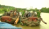 Cảng sát Đồng Nai vây bắt 14 phương tiện khai thác cát lậu trên sộng 