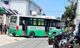  Xe đưa đón học sinh gây tai nạn làm bé lớp 3 tử vong trước cổng trường