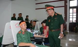 Cán bộ, đoàn viên thanh niên Trường Sĩ quan Lục quân 2 hiến máu tình nguyện