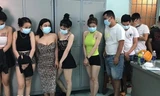  Bắt nhóm dân chơi bay lắc cùng dàn gái gọi