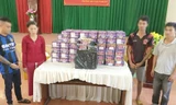 Bắt hai vợ chồng cầm đầu đường dây buôn bán pháo nổ và động vật hoang dã 
