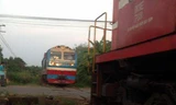 Hai tàu hỏa suýt tông nhau ở Đồng Nai