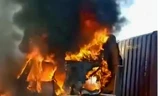 Cháy xe container trên cao tốc TPHCM – Long Thành – Dầu Giây, kẹt xe kéo dài hàng km