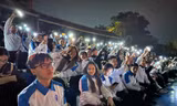 Xem Tinh hoa Bắc Bộ, đại biểu Hội Sinh viên Việt Nam hoà mình vào dòng chảy văn hóa dân gian truyền thống