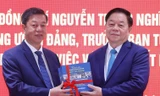 Trưởng Ban Tuyên giáo và Dân vận Trung ương Nguyễn Trọng Nghĩa nhấn mạnh tầm quan trọng của sách lý luận, chính trị