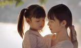 Mẹ bé An Nhiên 'Đừng làm mẹ cáu' nói gì khi con nổi tiếng sớm?