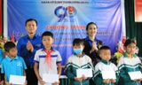 Người nghèo Tuyên Quang xúc động nhận quà của đoàn tình nguyện Trung ương Đoàn