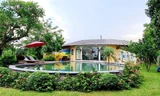 Mê mẩn với nhà mái lá có bể bơi và sân golf ở ngoại thành Hà Nội