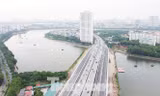 Thông xe cầu vượt 'trăm tỷ' qua hồ Linh Đàm 