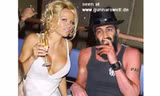Bin Laden... vui vẻ trong quầy bar
