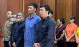Các bị cáo tại phiên tòa. Ảnh: T.M