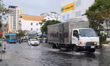 Bất thường đường phố TP. Cần Thơ ngập sâu trong nước dịp Tết Nguyên đán