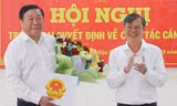 Trao quyết định của Chủ tịch UBND tỉnh Hậu Giang về công tác cán bộ