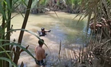 Nhậu say rồi bơi qua sông về nhà, người đàn ông chết đuối