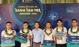 TS. Nguyễn Ngọc Kiên và các sinh viên của mình giành giải tại cuộc thi sáng tạo trẻ Bách khoa 2020