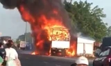 Xe tải bốc cháy dữ dội trên Quốc lộ 91