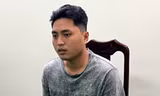 Không mua vé phà còn chém nhân viên kiểm soát