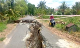 Thiệt hại hơn 2.900ha tôm, trên 400 điểm sạt lở, sụt lún do hạn hán ở Kiên Giang