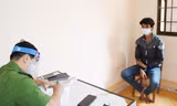 Tạm giữ nhóm người phá rào chắn, đánh cán bộ ở chốt kiểm dịch 