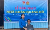 Bàn giao nhà khăn quàng đỏ
