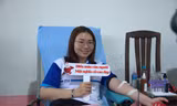 Chiến sĩ, bạn trẻ Cần Thơ tham gia hiến máu tại ngày hội Chủ Nhật Đỏ