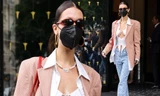 Bella Hadid ‘quên’ nội y còn mặc áo khoét bạo dạo phố Paris