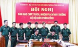 Bàn giao chức trách, nhiệm vụ Chỉ huy trưởng Bộ đội Biên phòng tỉnh Sơn La. Ảnh: QĐND