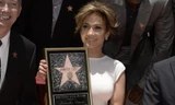 Jennifer Lopez được vinh danh trên đại lộ danh vọng